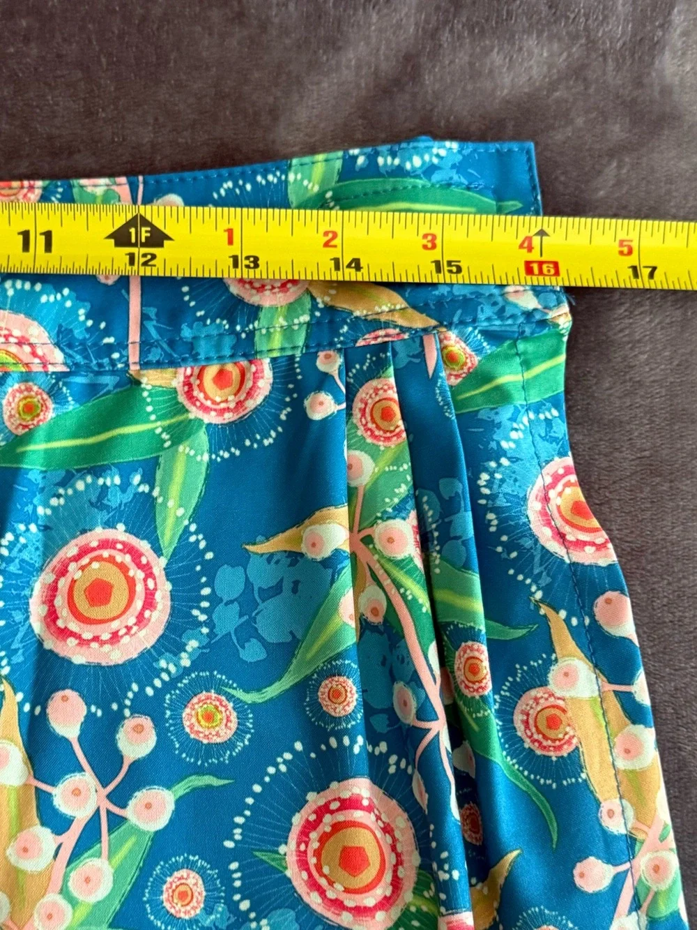 RIPSKIRT Womens Small HAWAII True Wrap Skirt Blue Orange Print Length 3 Resort